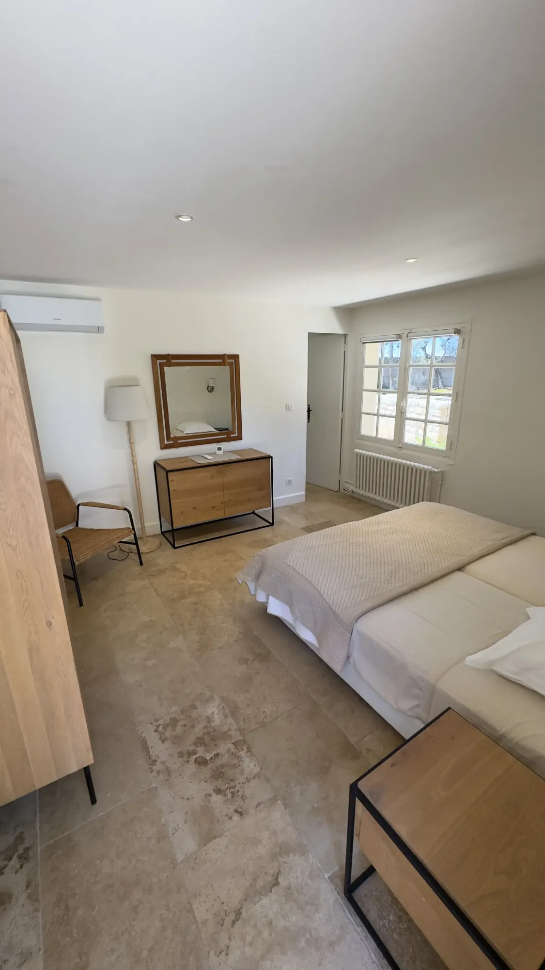 Chambre côté étang, de plain-pied