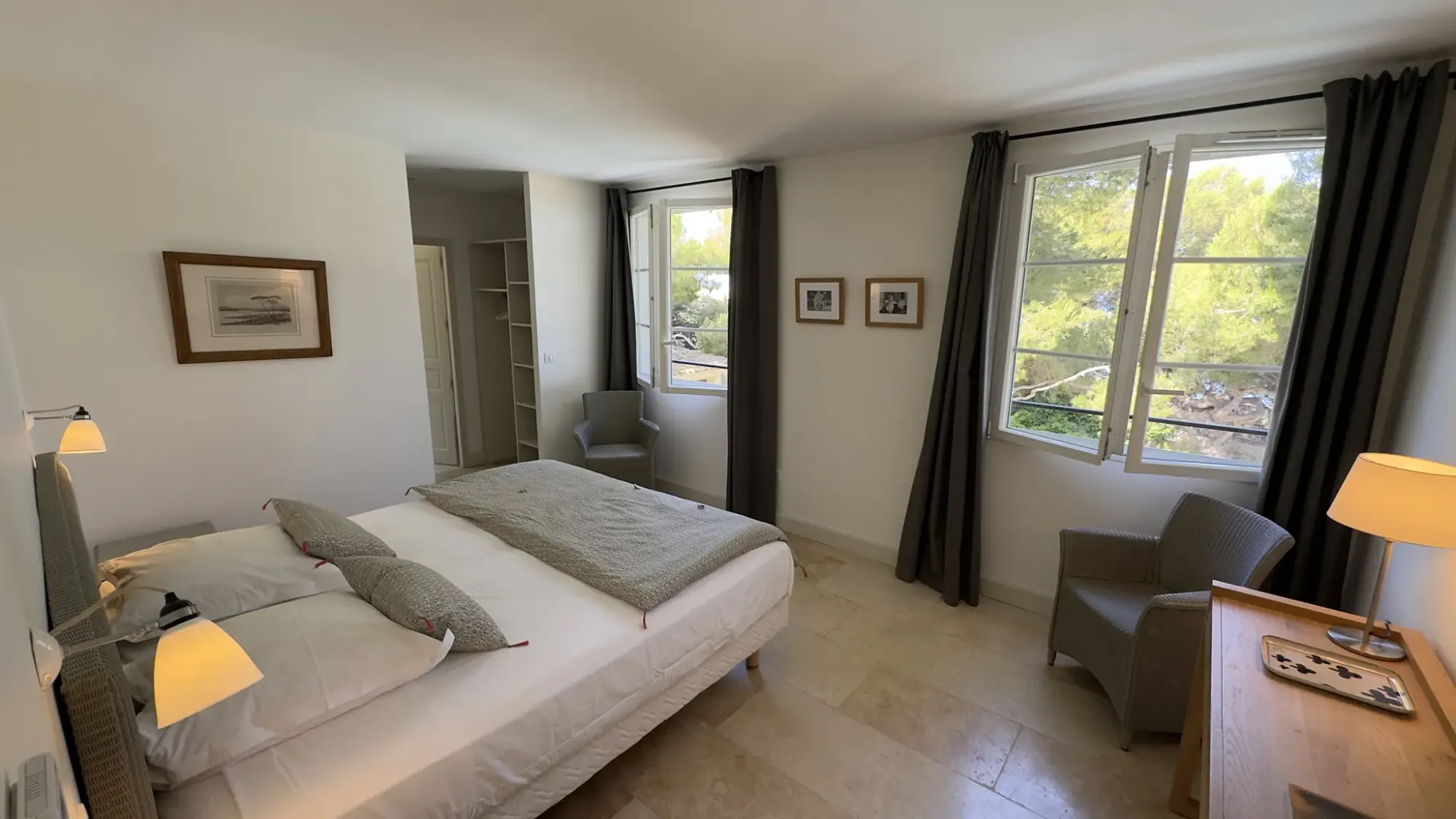 Bedrooms and bathrooms at La Bergerie de l'Étang