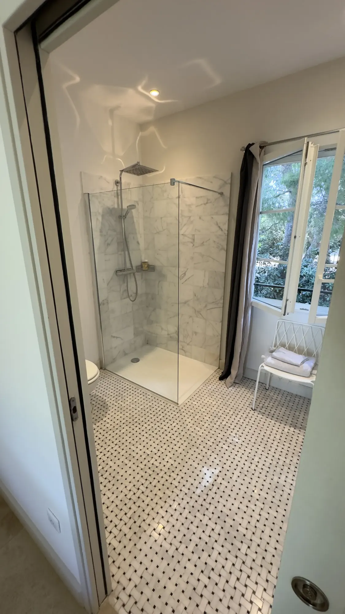 Bedrooms and bathrooms at La Bergerie de l'Étang