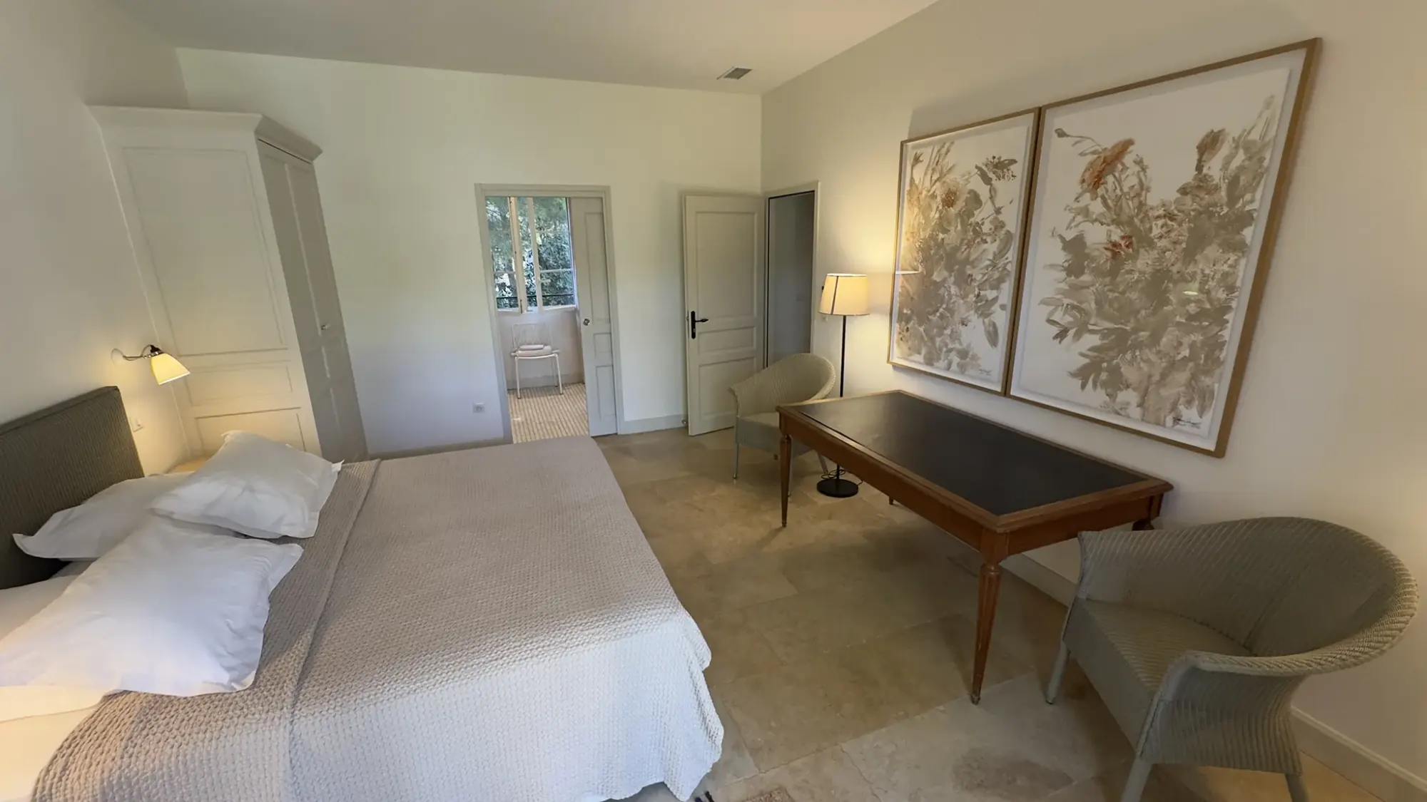 Bedrooms and bathrooms at La Bergerie de l'Étang