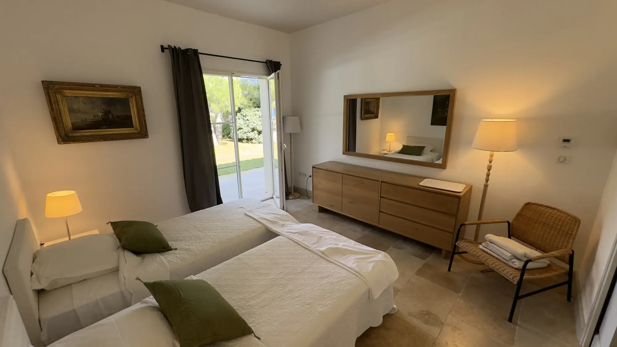 Bedrooms and bathrooms at La Bergerie de l'Étang