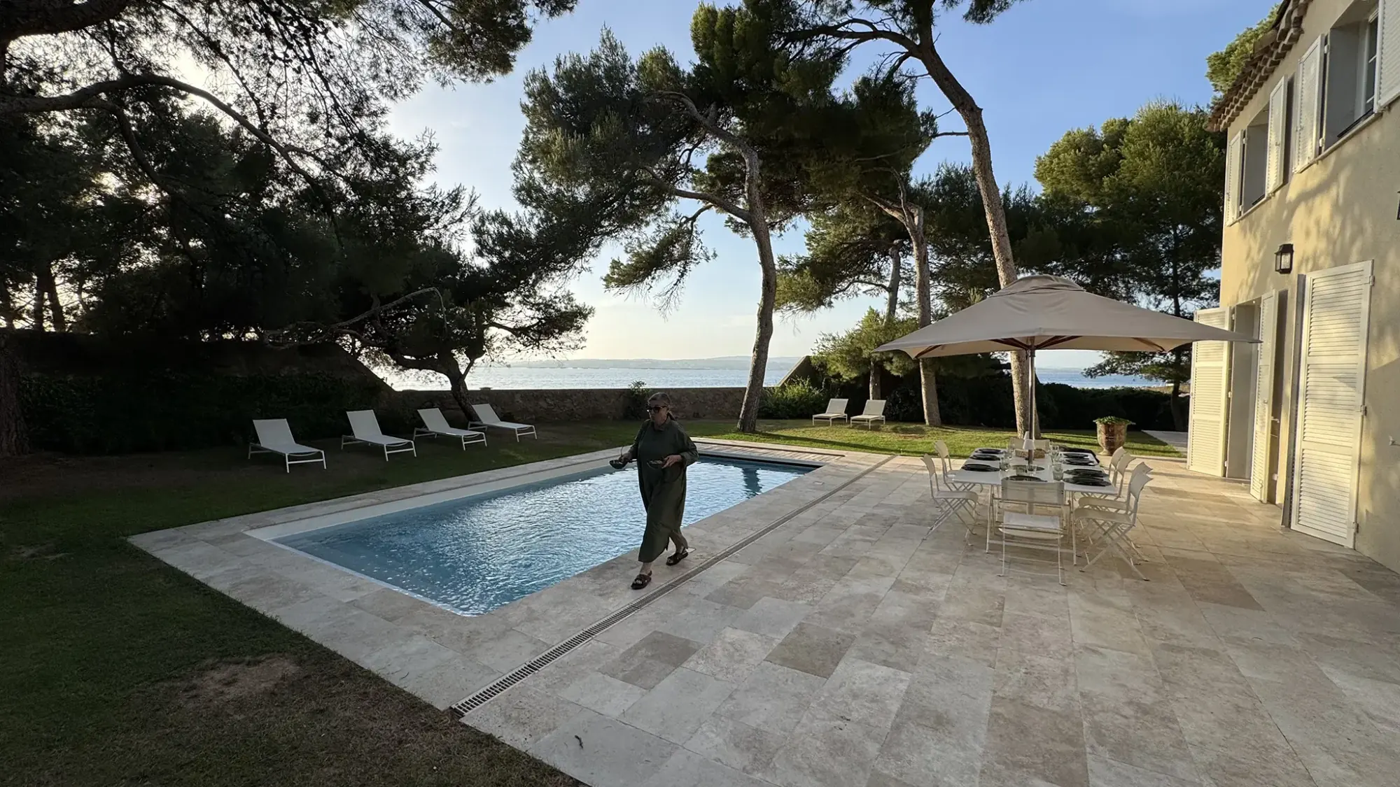 The outdoor spaces at La Bergerie de l'Étang