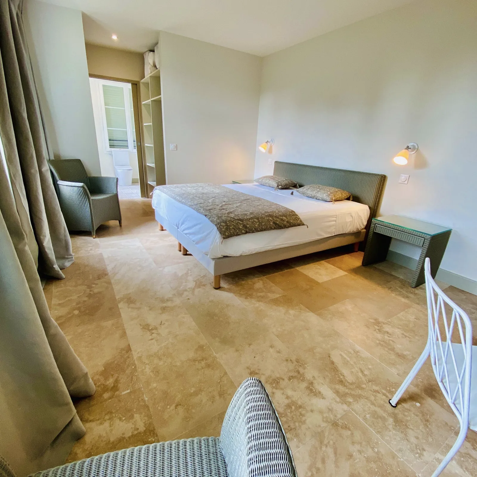 Bedrooms and bathrooms at La Bergerie du parc